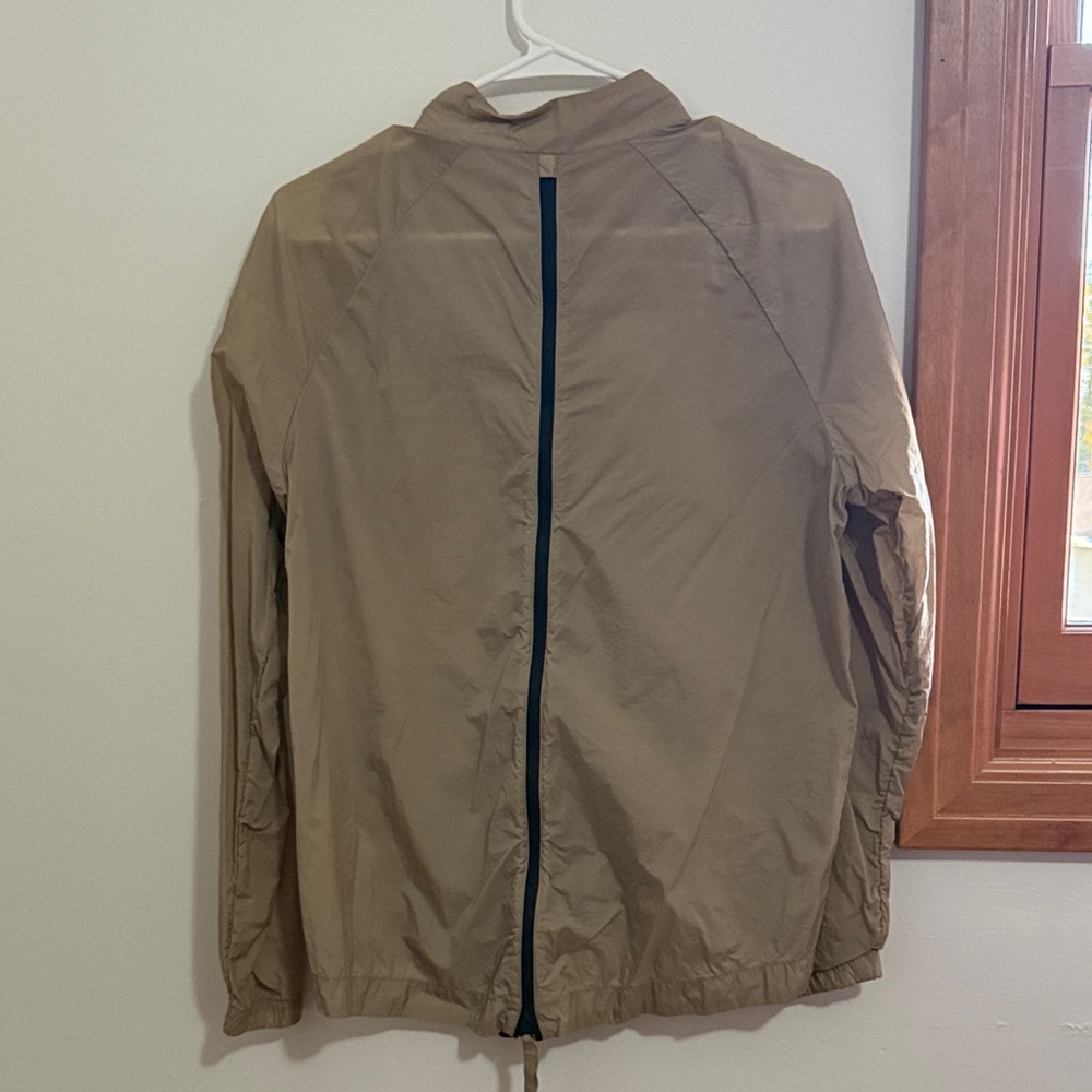 Nike woman’s Windbreaker Jacket - Picture 7 of 7